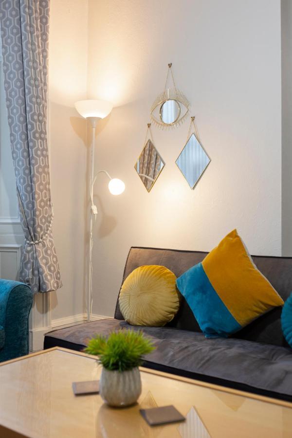 Oesis - Stylish Holiday Near Centre Hébergement de vacances *